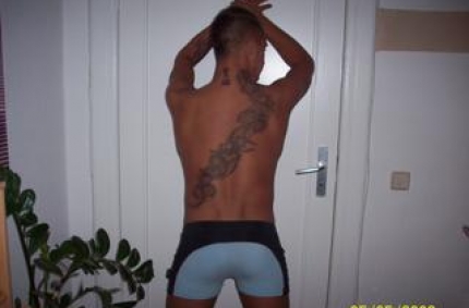 Profil von: Tommyy - LiveSearch-Tags: gay art, kostenlos schwule bilder