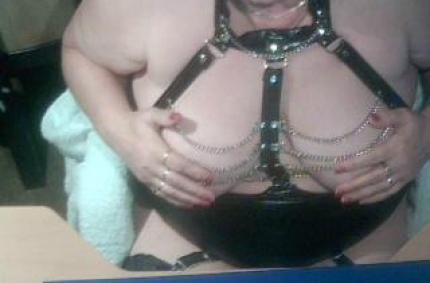 Profil von: CAMoma ROSI - LiveSearch-Tags: mollige girls, privat strip